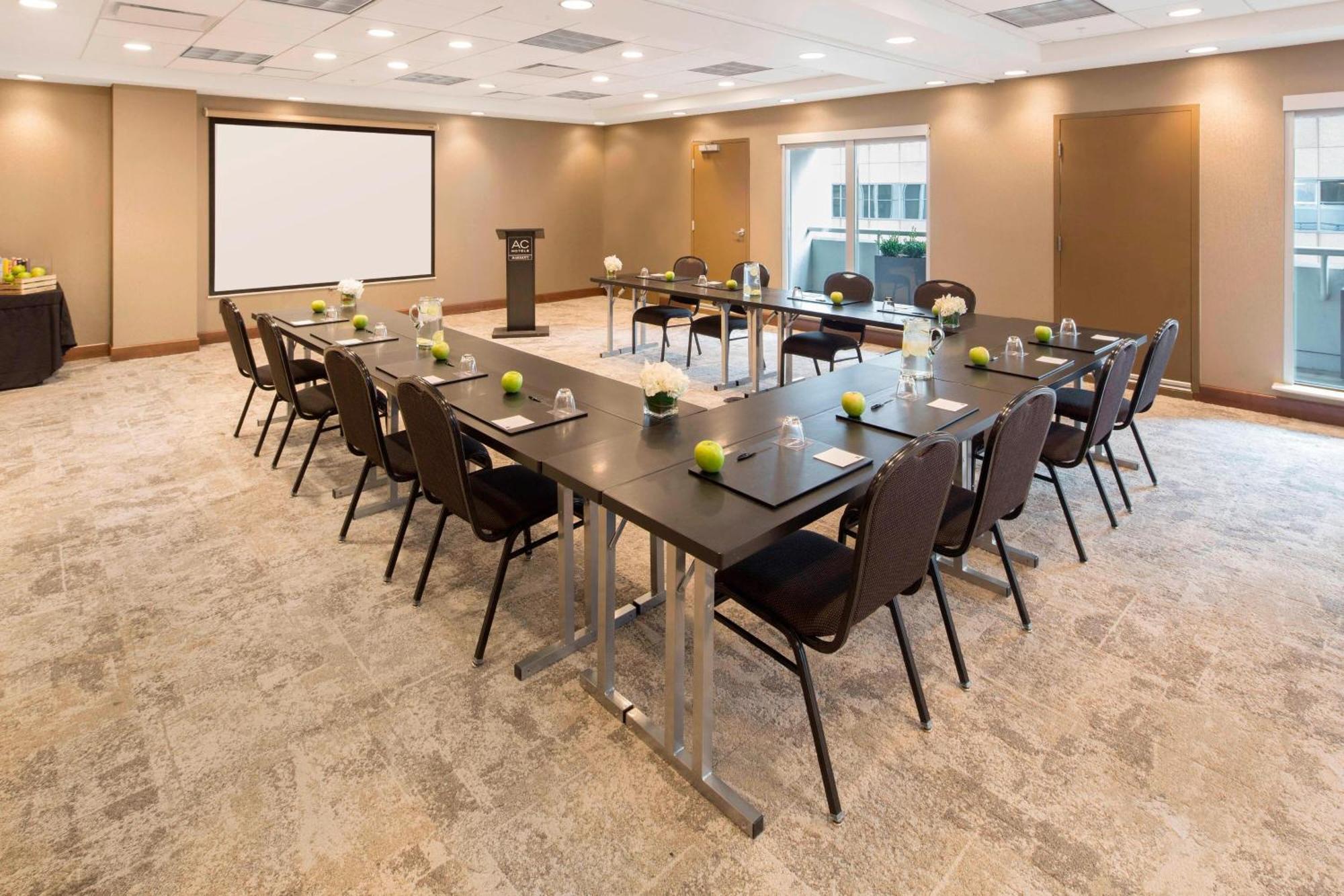 Ac Hotel Chicago Downtown Εξωτερικό φωτογραφία